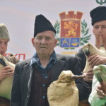 Иван Русев (84г) - най-старият гайдарджия в Равногор и голям певец.